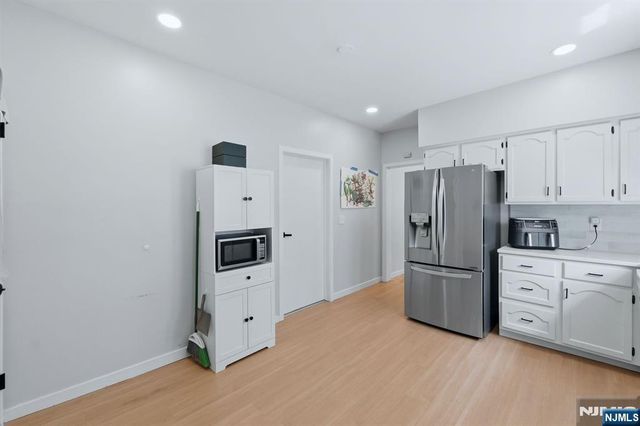 42 Lawrence Street, Bloomfield, NJ 07003