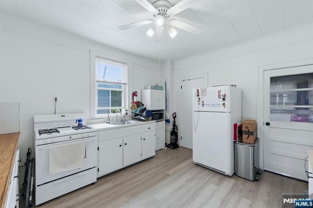 42 Lawrence Street, Bloomfield, NJ 07003