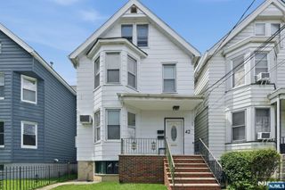 42 Lawrence Street, Bloomfield, NJ 07003