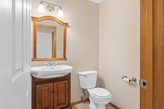 8205 E Sommerset Dr, Spokane, WA 99217