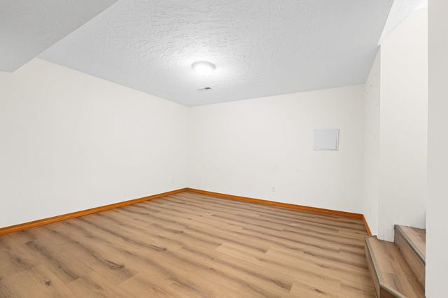 8205 E Sommerset Dr, Spokane, WA 99217