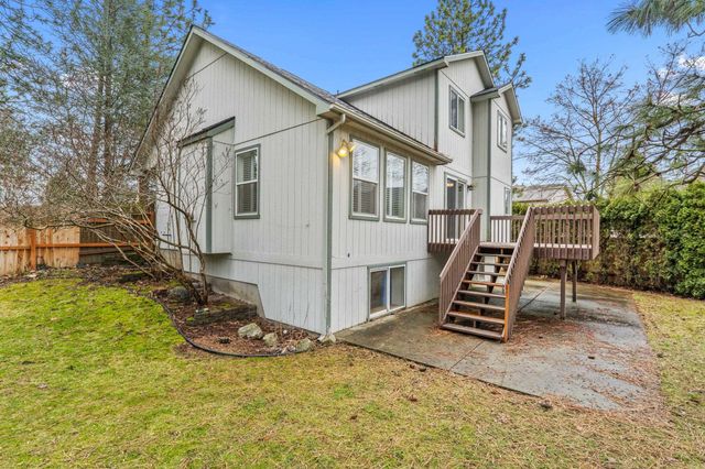 8205 E Sommerset Dr, Spokane, WA 99217