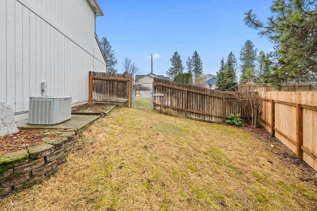 8205 E Sommerset Dr, Spokane, WA 99217