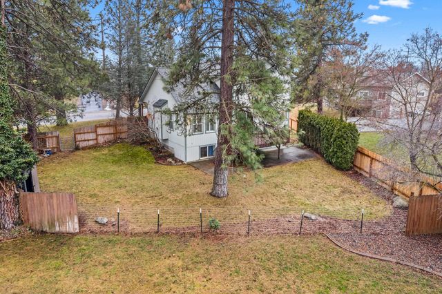 8205 E Sommerset Dr, Spokane, WA 99217