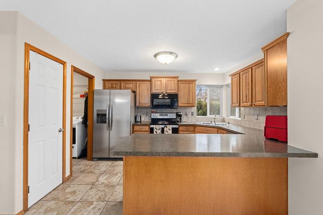 8205 E Sommerset Dr, Spokane, WA 99217