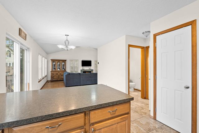 8205 E Sommerset Dr, Spokane, WA 99217