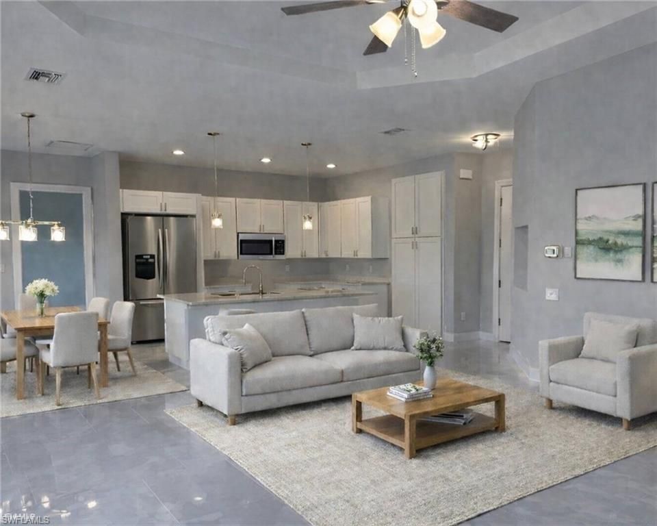425 Mercedes CT, LEHIGH ACRES, FL 33972 — photo 2