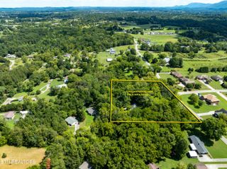 623 Pleasant Hill Rd, Maryville, TN 37803
