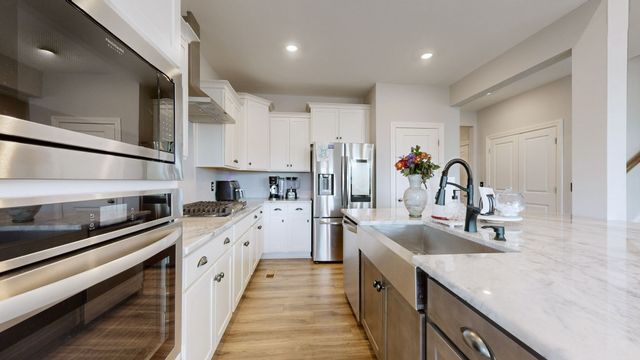 14 Bristol Ct, Lebanon, TN 37090