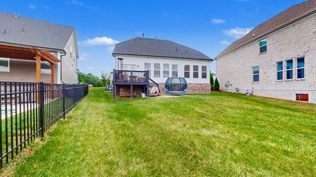 14 Bristol Ct, Lebanon, TN 37090
