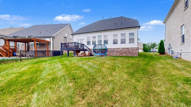 14 Bristol Ct, Lebanon, TN 37090