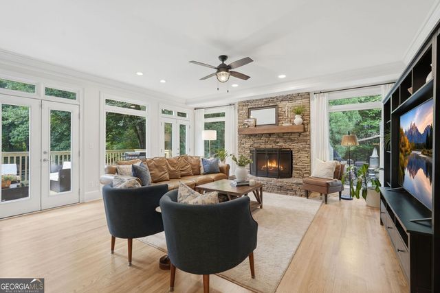 440 Oakleaf Trail, Suwanee, GA 30024