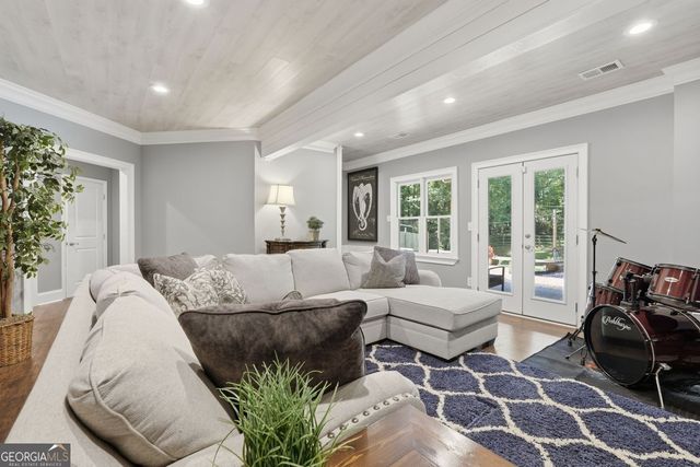 440 Oakleaf Trail, Suwanee, GA 30024