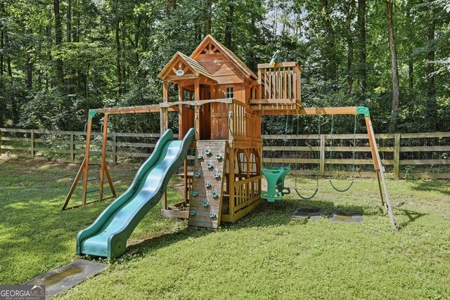 440 Oakleaf Trail, Suwanee, GA 30024