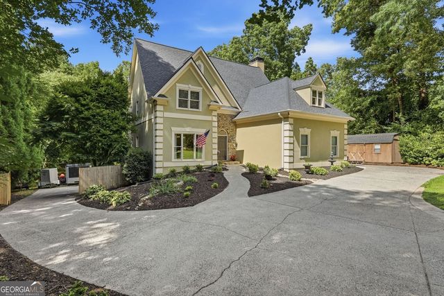 440 Oakleaf Trail, Suwanee, GA 30024