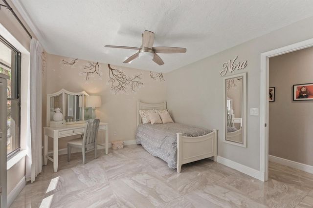 13275 Garwood Court, Wellington, FL 33414