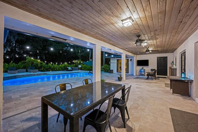 13275 Garwood Court, Wellington, FL 33414