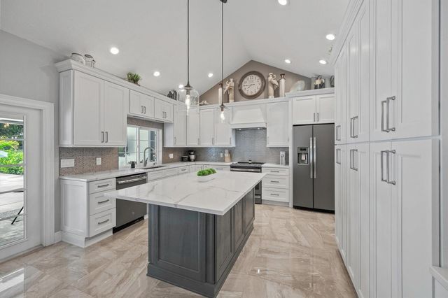 13275 Garwood Court, Wellington, FL 33414