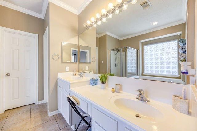 21819 Hannover Village Drive, Spring, TX 77388