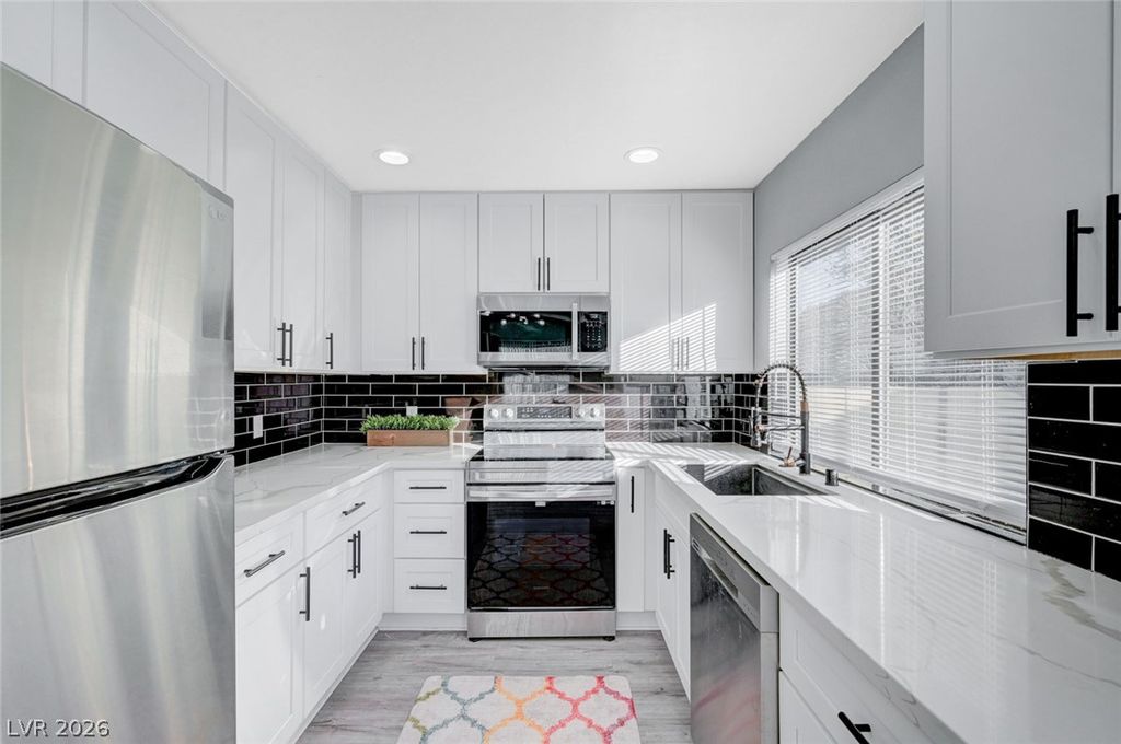 1040 Neil Armstrong Circle, Las Vegas, NV 89145 — exterior