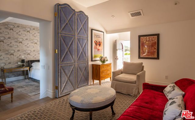 523 N Beverly Drive, Beverly Hills, CA 90210