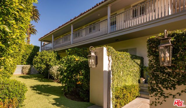 523 N Beverly Drive, Beverly Hills, CA 90210