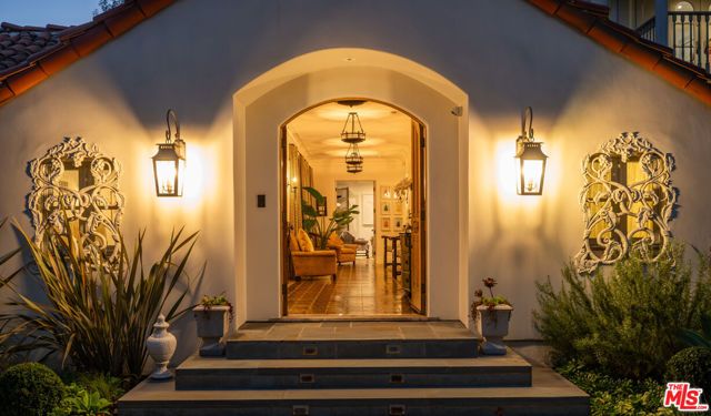 523 N Beverly Drive, Beverly Hills, CA 90210