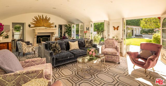523 N Beverly Drive, Beverly Hills, CA 90210