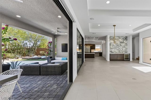 24 Garden Rain Drive, Las Vegas, NV 89135
