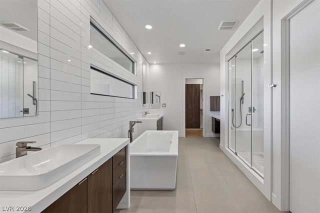 24 Garden Rain Drive, Las Vegas, NV 89135