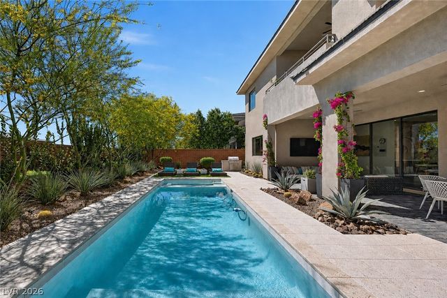 24 Garden Rain Drive, Las Vegas, NV 89135