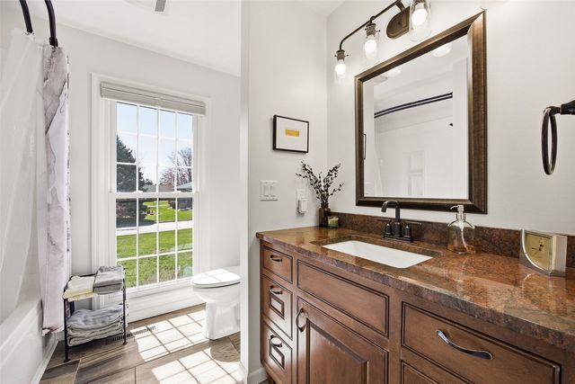 182 Ryecroft SE, Cedar Rapids, IA 52403