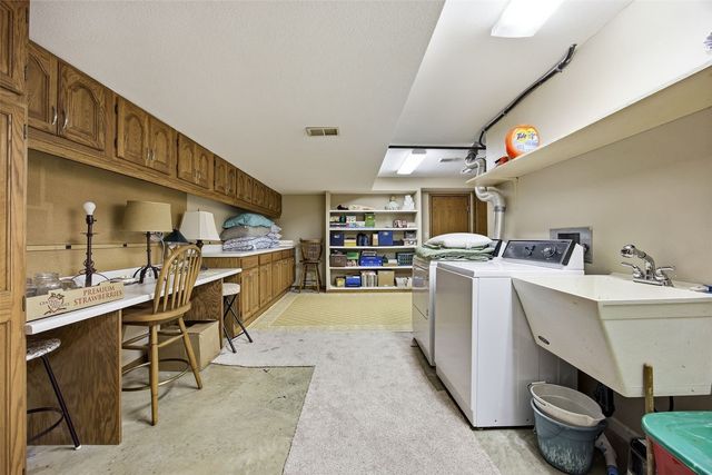 182 Ryecroft SE, Cedar Rapids, IA 52403