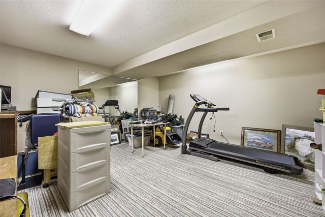 182 Ryecroft SE, Cedar Rapids, IA 52403