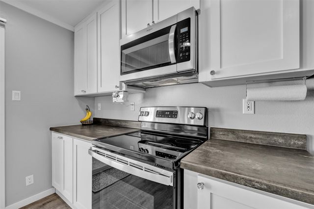 2453 S Valley Ridge Drive, Granbury, TX 76048