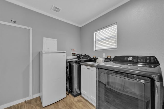 2453 S Valley Ridge Drive, Granbury, TX 76048