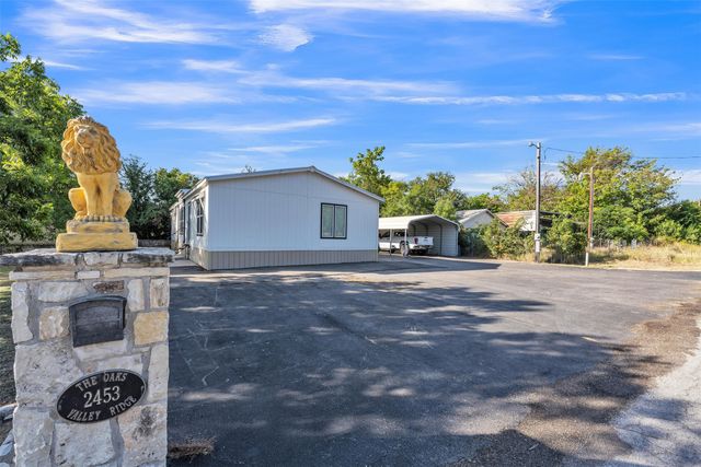 2453 S Valley Ridge Drive, Granbury, TX 76048