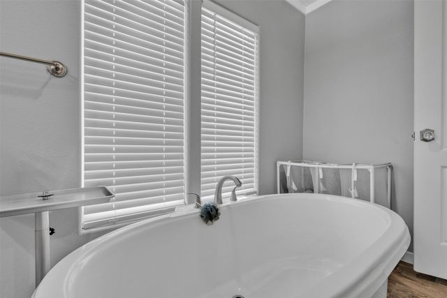 2453 S Valley Ridge Drive, Granbury, TX 76048
