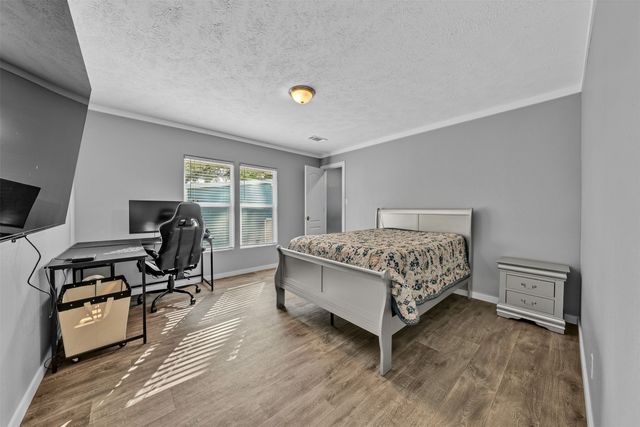 2453 S Valley Ridge Drive, Granbury, TX 76048