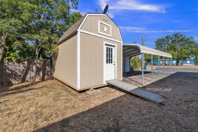 2453 S Valley Ridge Drive, Granbury, TX 76048