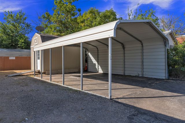 2453 S Valley Ridge Drive, Granbury, TX 76048