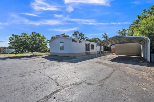 2453 S Valley Ridge Drive, Granbury, TX 76048