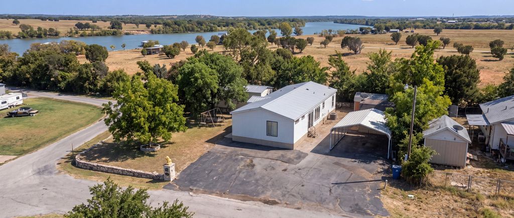 2453 S Valley Ridge Drive, Granbury, TX 76048
