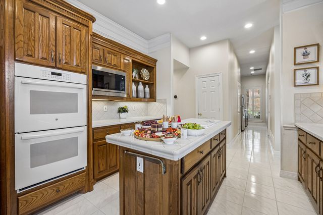 809 Newport Way, Desoto, TX 75115