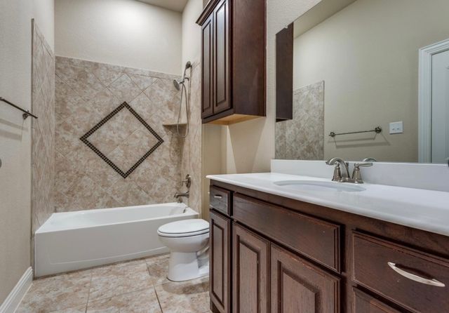 909 Sunnyvale Drive, Rockwall, TX 75087