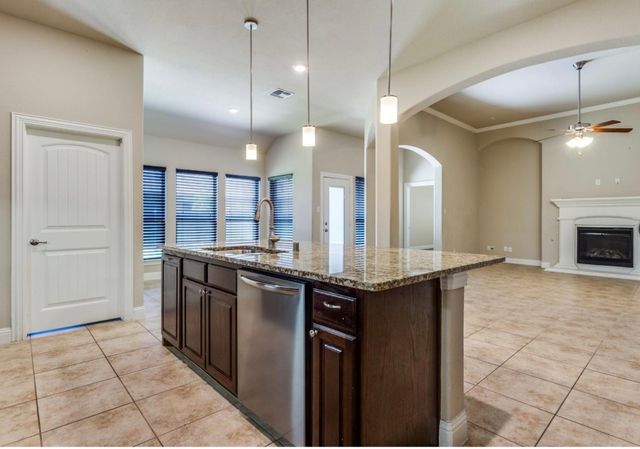 909 Sunnyvale Drive, Rockwall, TX 75087