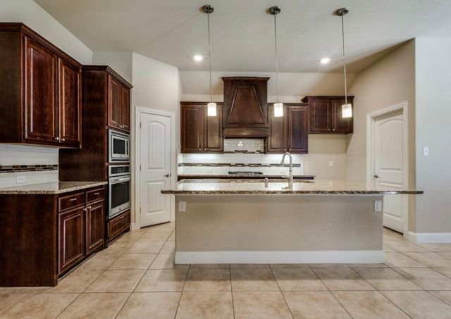 909 Sunnyvale Drive, Rockwall, TX 75087