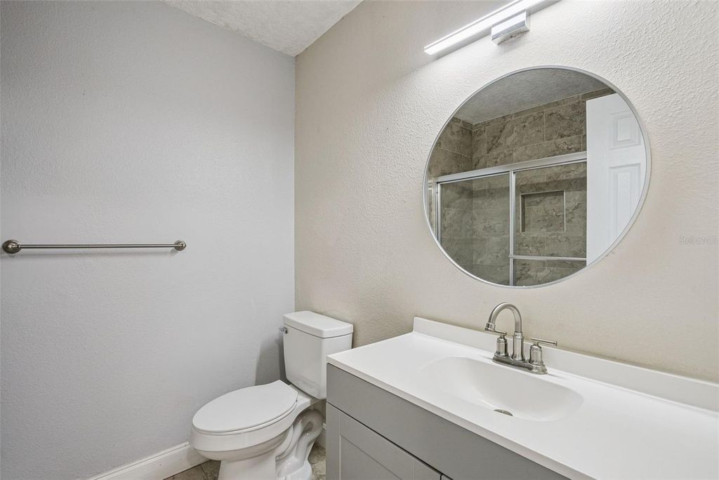 Image 18 of property listing at 236 PLAZA OVAL, Casselberry, FL 32707