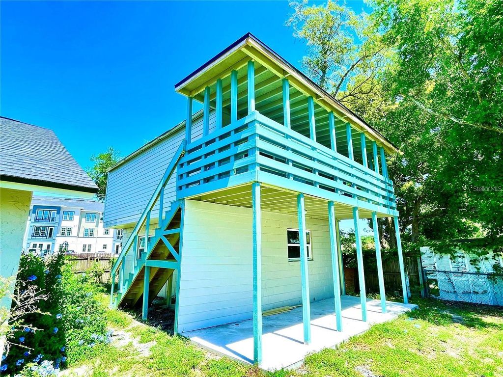 Image 31 of property listing at 236 PLAZA OVAL, Casselberry, FL 32707