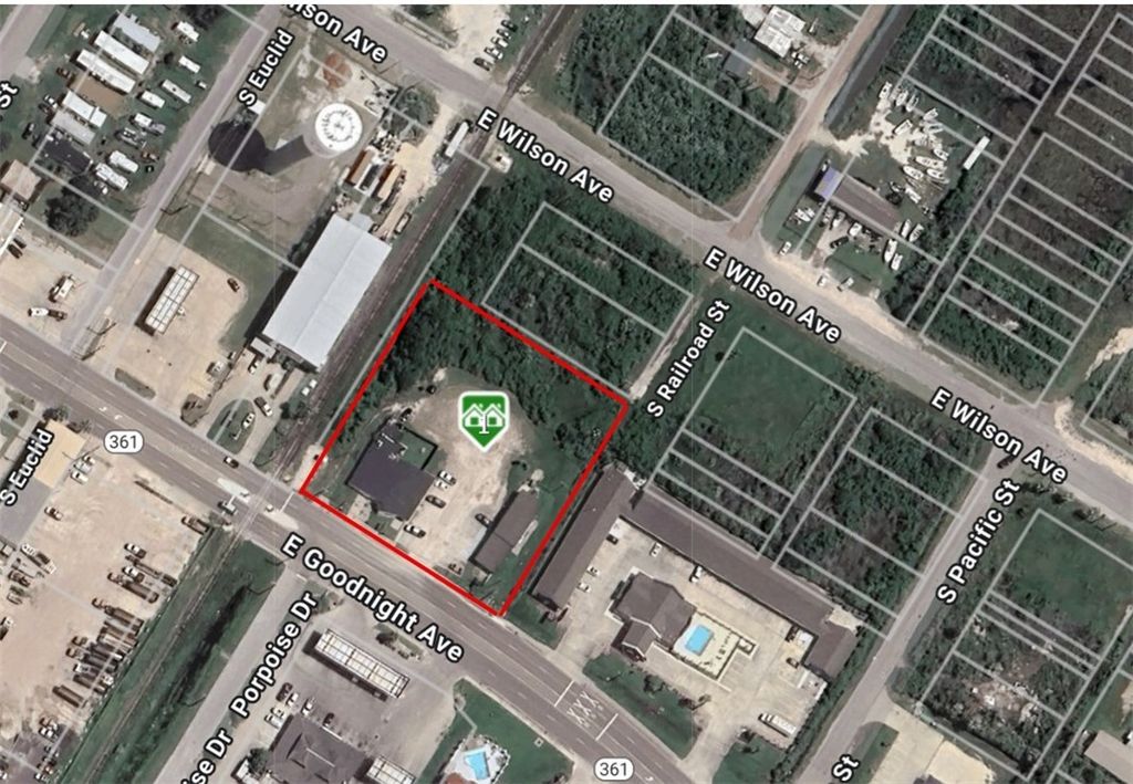306 & 324 E Goodnight Ave, Aransas Pass, TX 78336 — photo 2